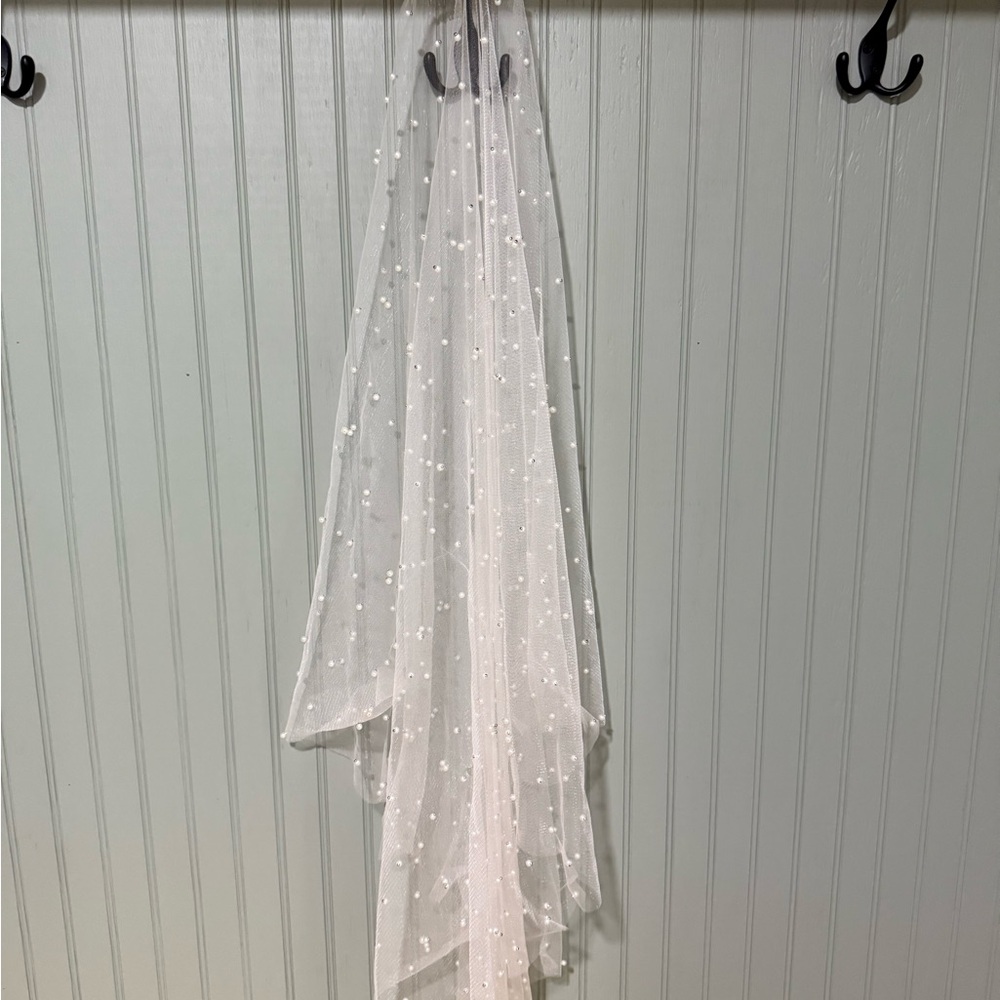 Pearl veil